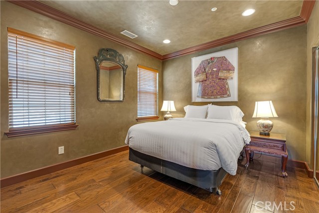 780 W Aster Place, Santa Ana CA: https://media.crmls.org/medias/45661271-3e88-4363-8ed9-d94e21d8e242.jpg