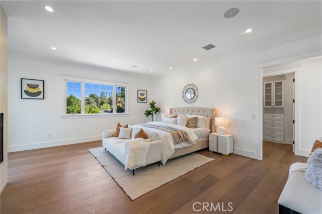 20701 Dumont Street, Woodland Hills CA: https://media.crmls.org/medias/456634ac-0274-4e2c-bad4-2b2795ac8292.jpg