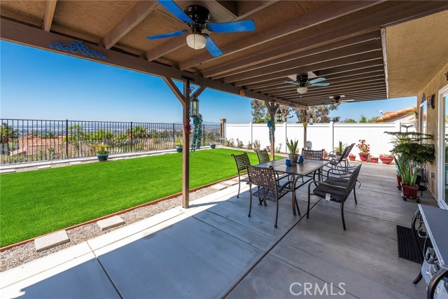 22075 Naples Drive, Moreno Valley CA: https://media.crmls.org/medias/4567fd09-c3cb-4f3a-957f-980b8c571c02.jpg