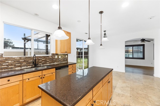 Detail Gallery Image 10 of 23 For 34027 Lily, Yucaipa,  CA 92399 - 3 Beds | 2/1 Baths