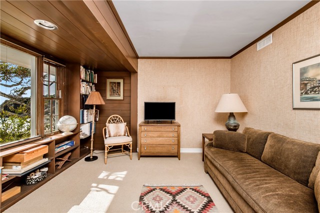 1259 Cliff Drive, Laguna Beach CA: https://media.crmls.org/medias/45686d07-2e64-48a5-8065-e142d51de3cc.jpg