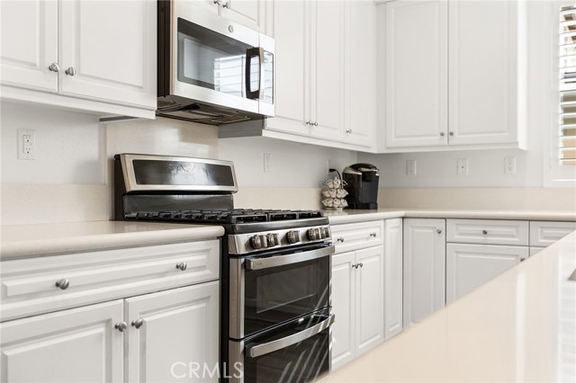 Detail Gallery Image 9 of 29 For 30783 Mossy Bend Ln, Murrieta,  CA 92563 - 3 Beds | 2 Baths