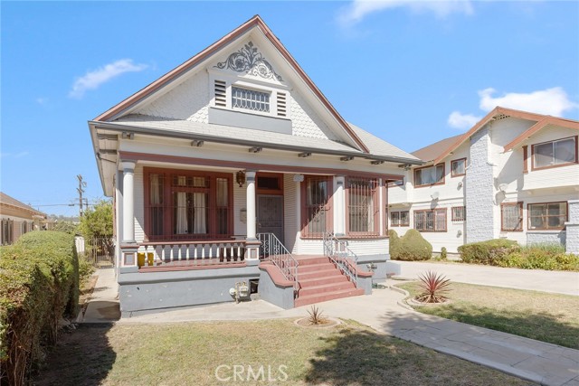 2611 Sichel Street, Los Angeles CA: https://media.crmls.org/medias/456aa9e3-302b-4651-8ec5-edf0ba5e5b67.jpg