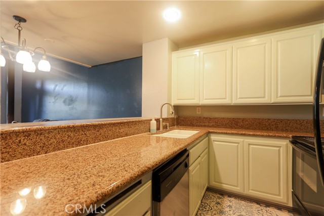 Detail Gallery Image 19 of 38 For 7890 E. Spring St 18d,  Long Beach,  CA 90815 - 2 Beds | 1 Baths