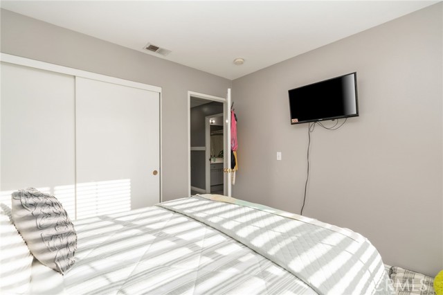 Detail Gallery Image 20 of 26 For 865 Honey Grove Way, Corona,  CA 92878 - 3 Beds | 2/1 Baths