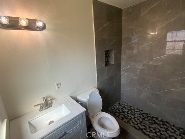 Detail Gallery Image 11 of 14 For 505 W Grove St, Rialto,  CA 92376 - 3 Beds | 1/1 Baths