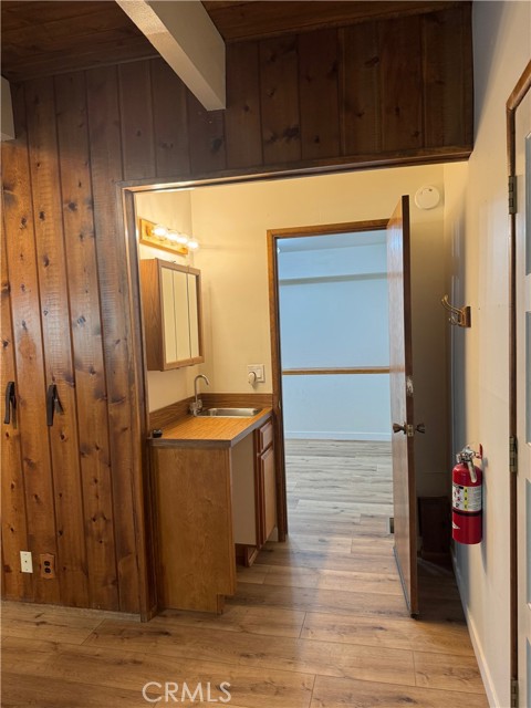 Detail Gallery Image 26 of 30 For 956 Teakwood Dr, Lake Arrowhead,  CA 92352 - 5 Beds | 3 Baths