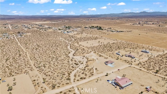 6374 Cayucos Drive, Phelan CA: https://media.crmls.org/medias/456d4514-34d0-40fb-babe-a4cd078edecb.jpg