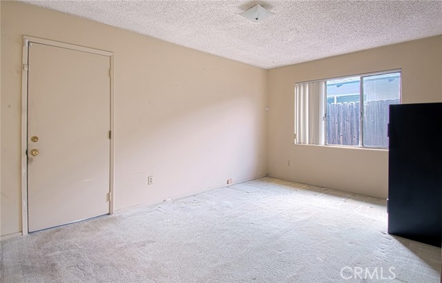 Detail Gallery Image 11 of 15 For 2925 Jacaranda Ave, Costa Mesa,  CA 92626 - 3 Beds | 2 Baths
