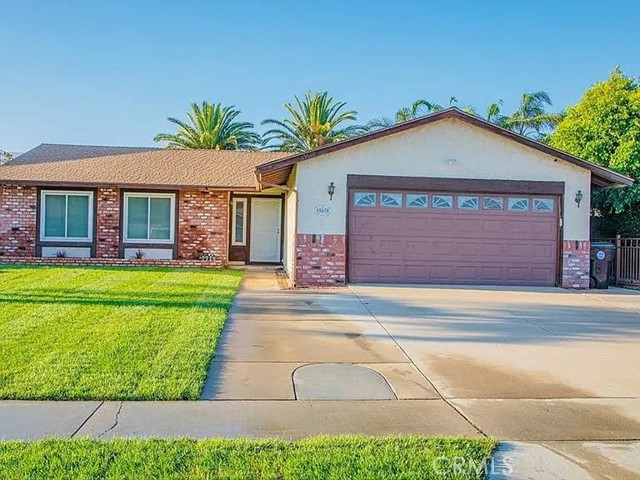 15670 San Jacinto, Fontana CA: https://media.crmls.org/medias/456dd718-b5db-4d9c-8107-ce9656b1a150.jpg