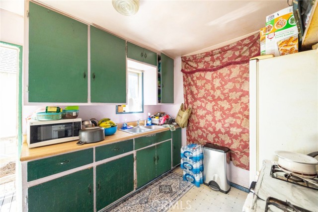 632 Leebert Way, Crestline CA: https://media.crmls.org/medias/456e18f5-13ef-494d-a01f-71ad0a454393.jpg