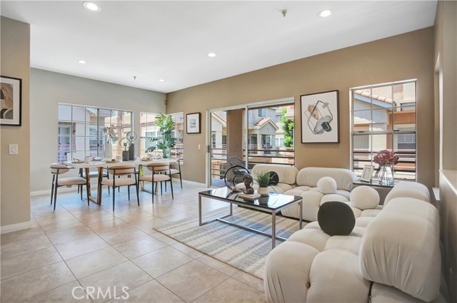 13983 Lemoli Avenue, Hawthorne CA: https://media.crmls.org/medias/456e2aae-12eb-4691-8836-4912357af2e9.jpg