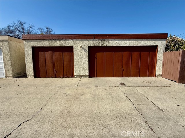 Detail Gallery Image 4 of 4 For 3360 Myrtle Avenue, Signal Hill,  CA 90755 - 5 Beds | 4 Baths