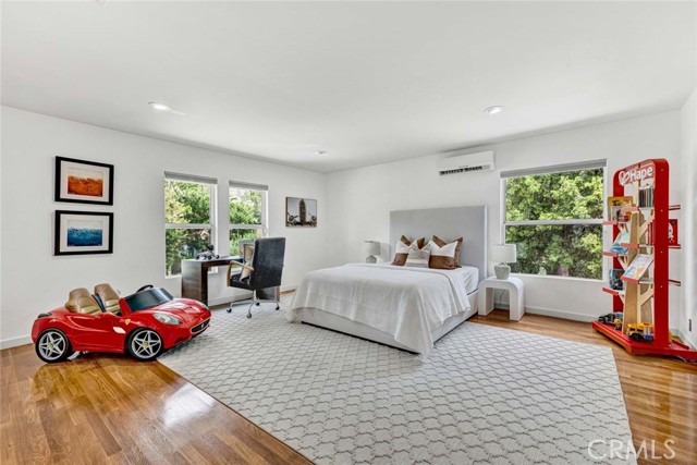 Image 25 of 46 For 18782 Peppertree Drive