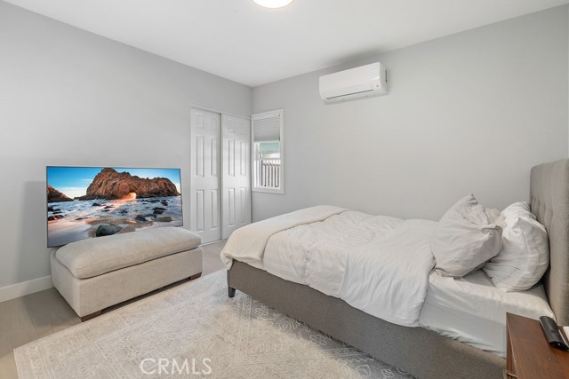 Detail Gallery Image 11 of 31 For 800 W 101 St, Los Angeles,  CA 90044 - 4 Beds | 2/1 Baths