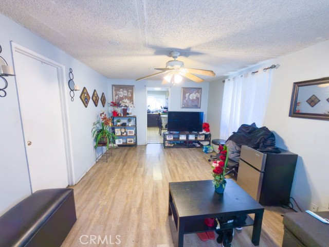 Detail Gallery Image 5 of 38 For 245 W 73rd, Los Angeles,  CA 90003 - 6 Beds | 4 Baths