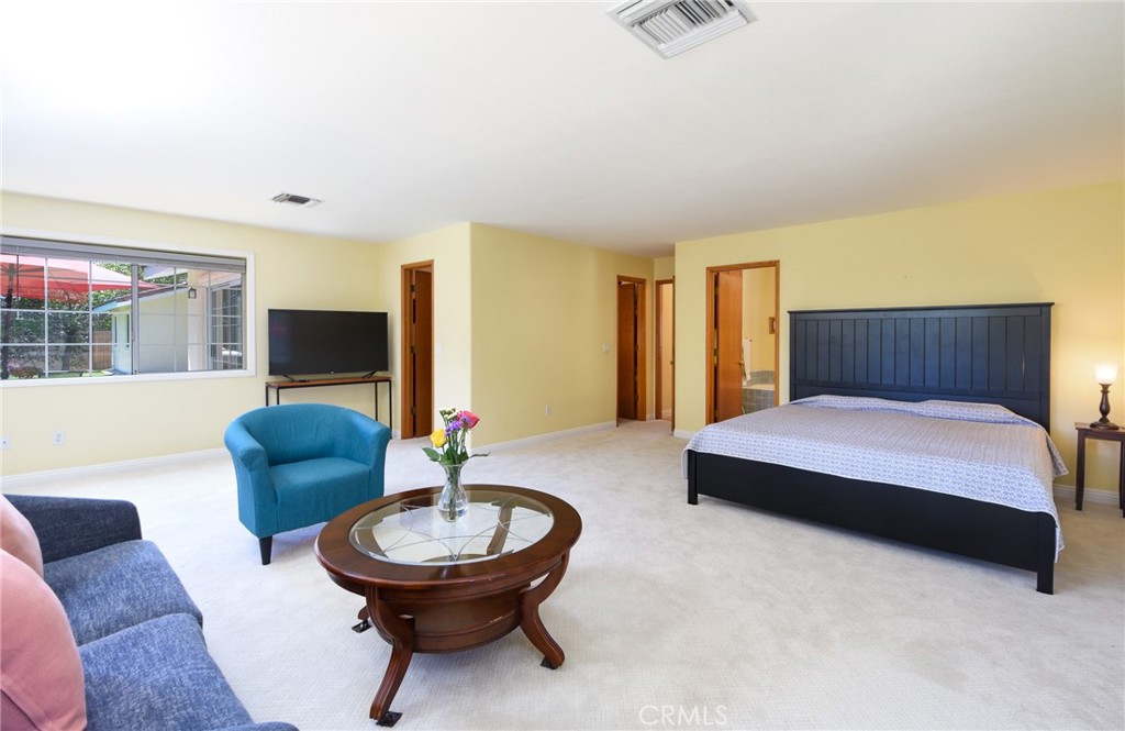 MLS #OC25098345 img 7