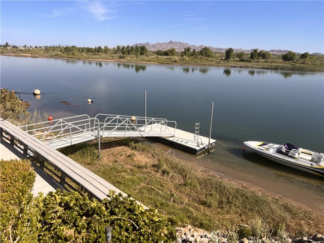 4831 Hidden Beaches Drive, Blythe CA: https://media.crmls.org/medias/4571872f-3990-4705-bb75-c4cf50ada332.jpg