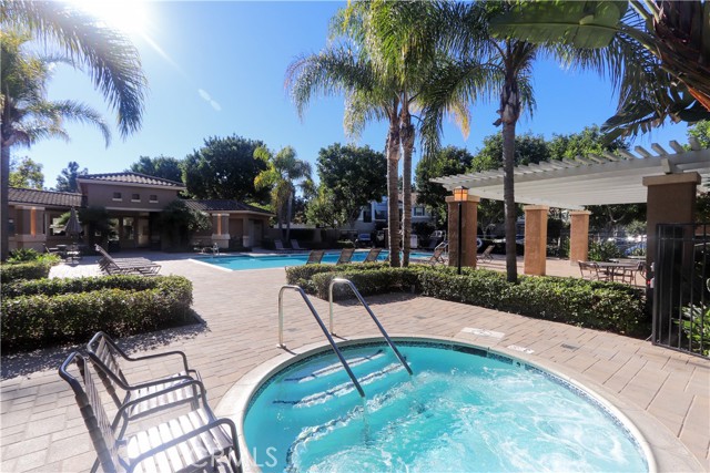 Detail Gallery Image 20 of 20 For 2212 Crescent Oak, Irvine,  CA 92618 - 2 Beds | 2 Baths