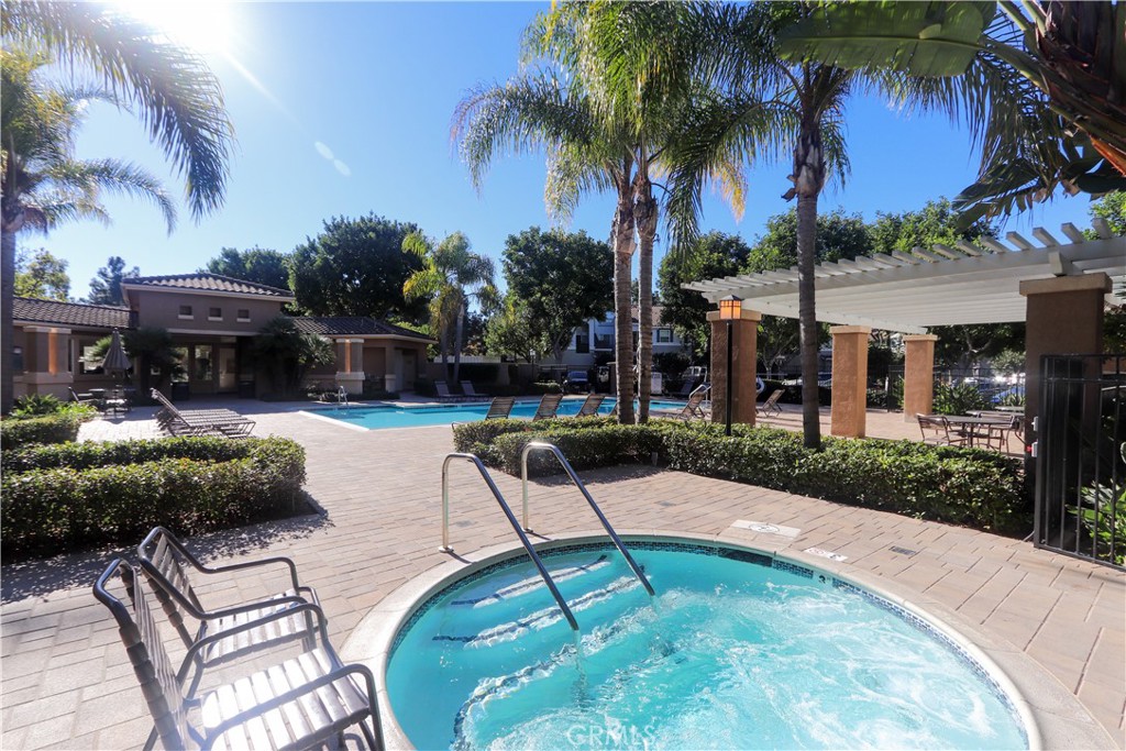 MLS #OC25272048 image #19