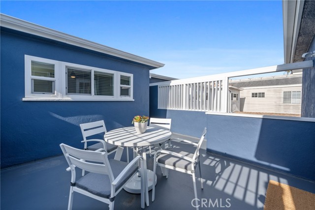 Detail Gallery Image 7 of 31 For 502 36th #B,  Newport Beach,  CA 92663 - 2 Beds | 1 Baths