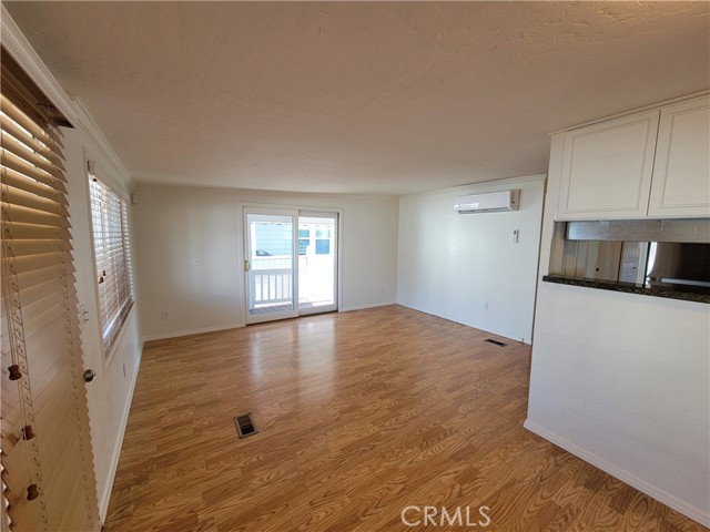 Detail Gallery Image 9 of 38 For 286 Mayflower Dr, Newport Beach,  CA 92660 - 2 Beds | 2 Baths