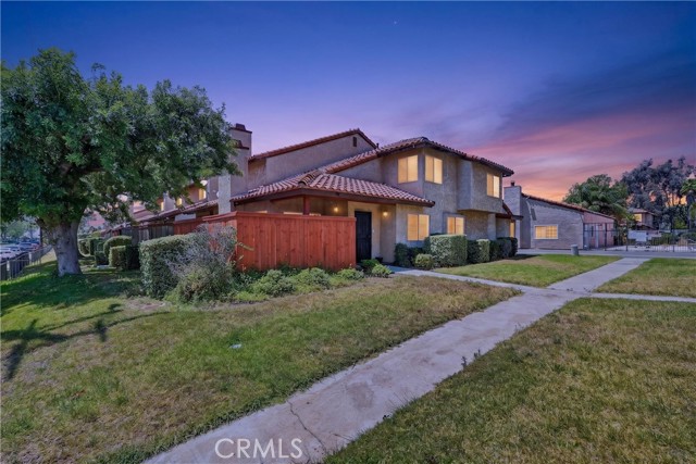 Front Image Thumbnail for CRDW26125285