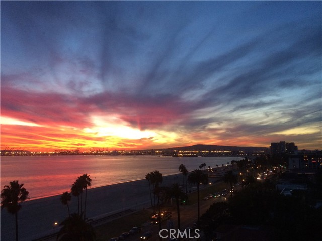 2999 E Ocean Boulevard, Long Beach CA: https://media.crmls.org/medias/4573ec0b-a6b9-444b-bc68-2194ae97d963.jpg