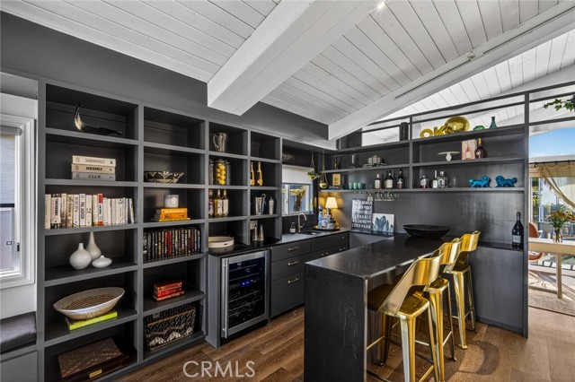 956 Tia Juana, Laguna Beach CA: https://media.crmls.org/medias/4573fecd-1b19-42a7-8bd0-ba94f8bc19bc.jpg