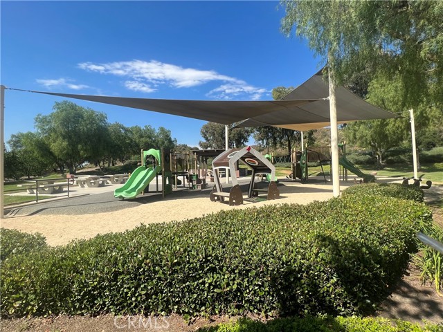 11 Spring View Way, Rancho Santa Margarita CA: https://media.crmls.org/medias/45745e3e-f544-4077-af18-61e61ae22b7f.jpg