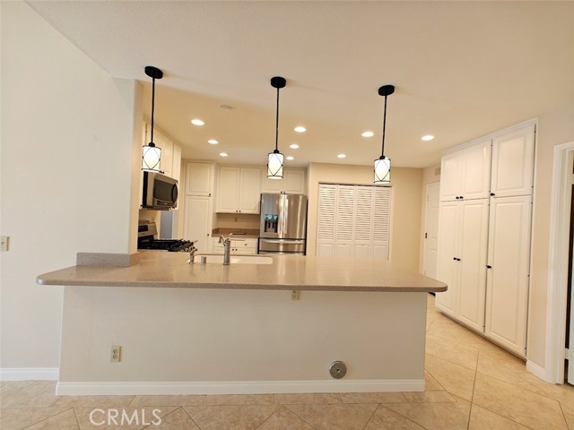 Detail Gallery Image 9 of 23 For 8128 E Candleberry Cir, Orange,  CA 92869 - 4 Beds | 2/1 Baths