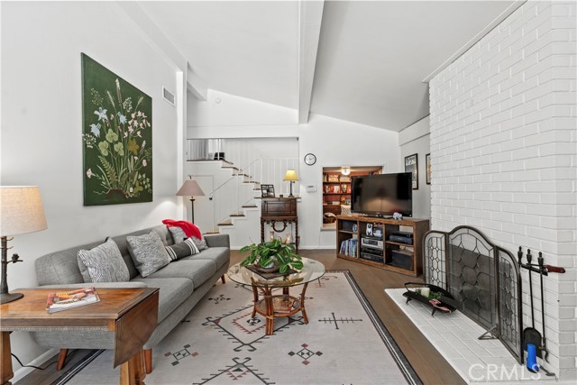 4214 Tosca Road, Woodland Hills CA: https://media.crmls.org/medias/4574b46a-71cb-4915-87be-5cad20f62e34.jpg