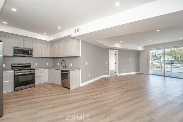 Detail Gallery Image 7 of 29 For 2828 London St #308,  Los Angeles,  CA 90026 - 2 Beds | 2 Baths