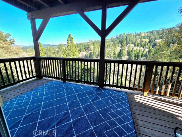 Detail Gallery Image 8 of 18 For 22337 Briarwood, Crestline,  CA 92325 - 4 Beds | 2/1 Baths