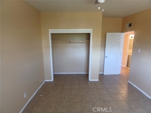 Detail Gallery Image 4 of 5 For 29159 Us Highway 58, Barstow,  CA 92311 - 8 Beds | 4 Baths