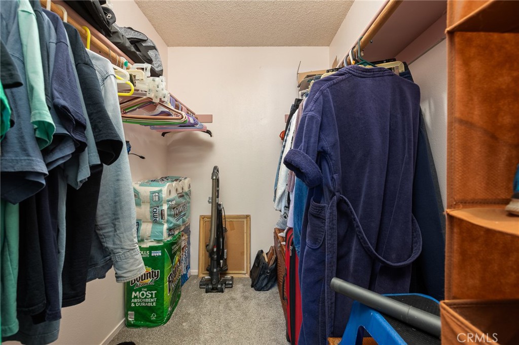 https://media.crmls.org/medias/45774318-ed39-40d1-a677-e820d2f6959e.jpg?preset=X-Large