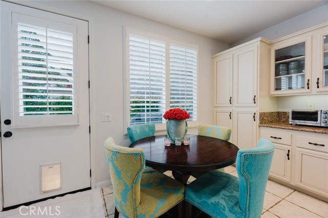 Detail Gallery Image 9 of 40 For 23346 Clearwater Ln, Valencia,  CA 91355 - 4 Beds | 2/1 Baths