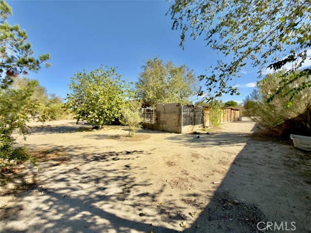 40912 168th E, Lancaster CA: https://media.crmls.org/medias/4577b7bc-5c7b-46e6-a65c-e1e65bb9e3fa.jpg