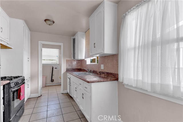438 E Avenue R5, Palmdale CA: https://media.crmls.org/medias/45781b5e-7169-4c74-a3b7-fbdfd5eecd35.jpg
