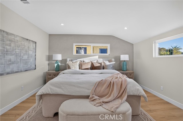 10254 Roscoe Boulevard photo 22