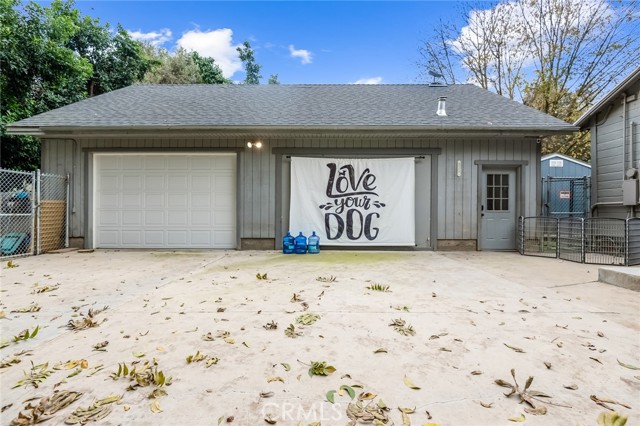 18701 Lort Drive, Visalia CA: https://media.crmls.org/medias/45790407-e7e6-4320-888a-4c78f82f2e79.jpg