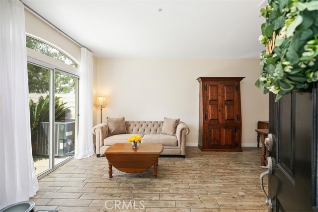 Detail Gallery Image 7 of 39 For 8 Veneto Ln, Aliso Viejo,  CA 92656 - 3 Beds | 2/1 Baths