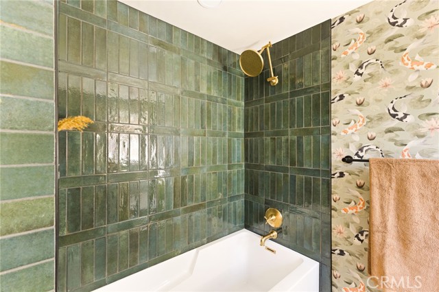 215 Branch Street, Los Angeles CA: https://media.crmls.org/medias/45792697-31d3-46b5-a6d7-b761a4dff367.jpg