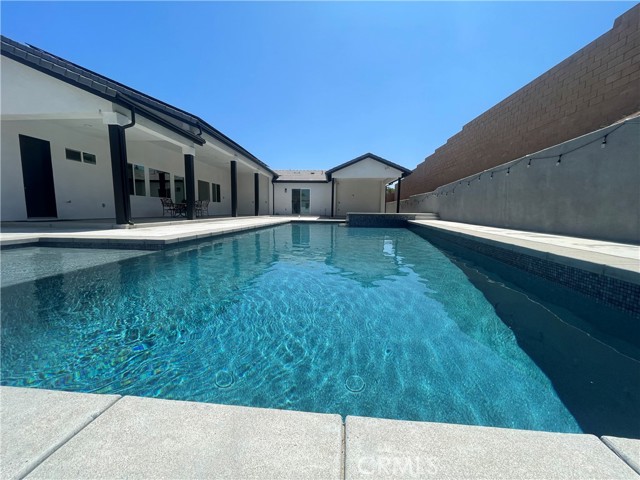 Detail Gallery Image 36 of 50 For 1204 Arbenz Cir, Corona,  CA 92881 - 8 Beds | 8/2 Baths