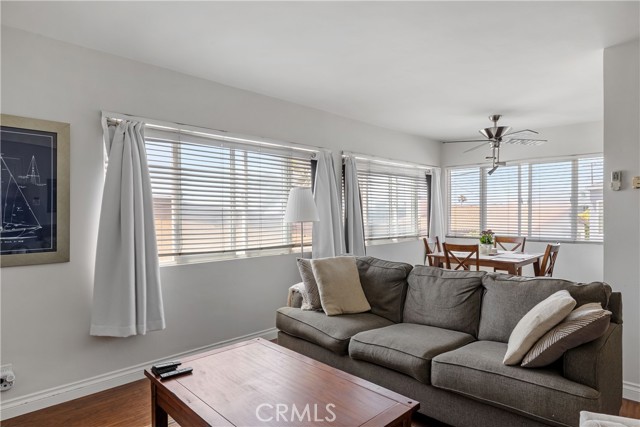 Upper unit living area