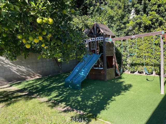 Detail Gallery Image 27 of 31 For 12619 Tiara St., Valley Village,  CA 91607 - 3 Beds | 1/1 Baths