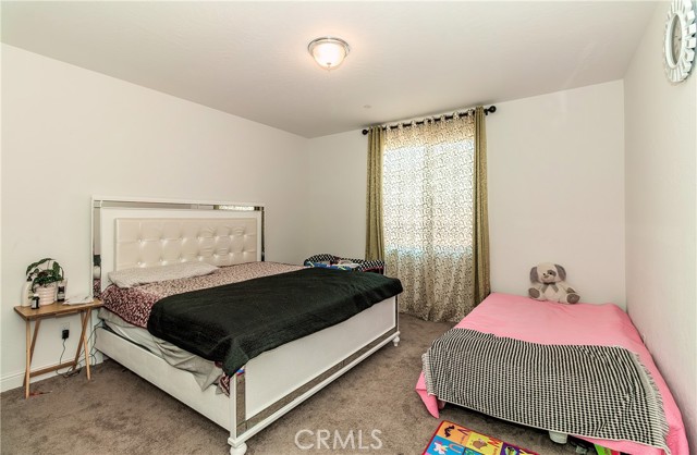 Detail Gallery Image 18 of 45 For 2698 N Arroyo Ave, Fresno,  CA 93727 - 5 Beds | 4/1 Baths