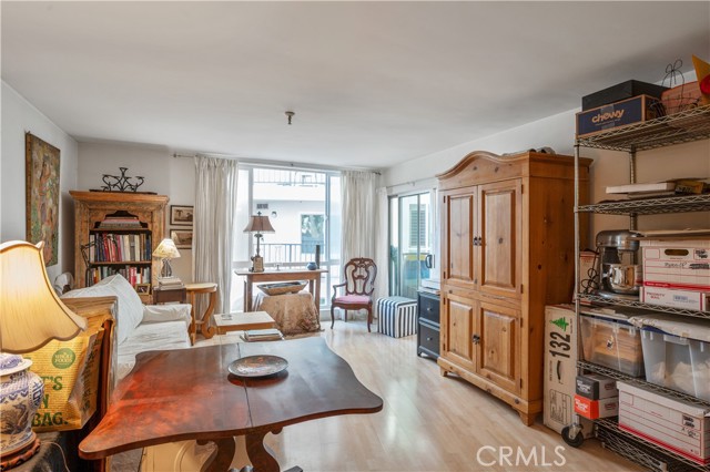 Detail Gallery Image 10 of 30 For 565 Esplanade #202,  Redondo Beach,  CA 90277 - 1 Beds | 1 Baths