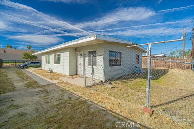 Detail Gallery Image 14 of 18 For 835 E Avenue Q, Palmdale,  CA 93550 - 2 Beds | 2 Baths