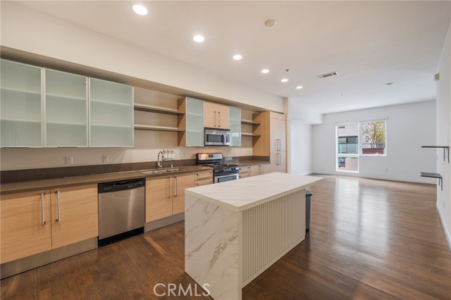 Detail Gallery Image 9 of 38 For 1234 Wilshire Bld #127,  Los Angeles,  CA 90017 - 1 Beds | 1 Baths